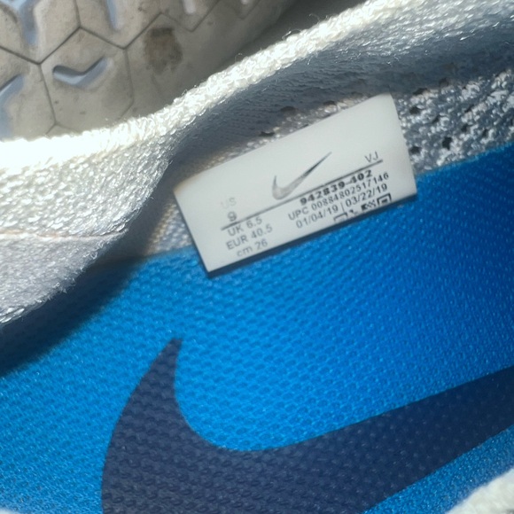 NIKE FREE - Picture 3 of 3